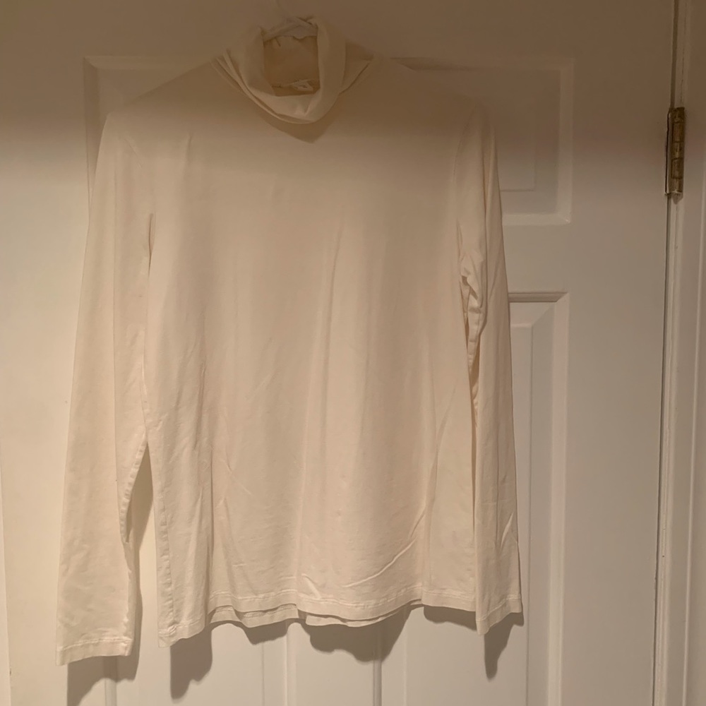 Coldwater Creek off-white turtleneck. Size S.
